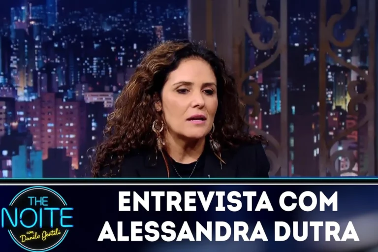 Ale Postali no The Noite com Danilo Gentili